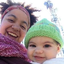 Mini Farming Guide to Vegetable Gardening: Self-Sufficiency from Asparagus  to Zucchini (Mini Farming Guides)