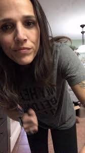 Nicole Howes's Instagram, Twitter & Facebook