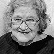 Sandra Dicus's Instagram, Twitter & Facebook