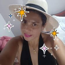 ISabela Vera updated her profile picture.