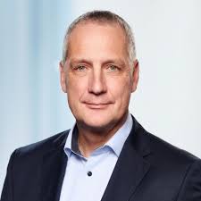 Stadtwerke-Chef Manfred Ackermann über das digitale Emden