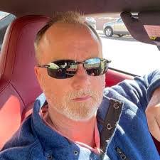 Jason Manor's Instagram, Twitter & Facebook