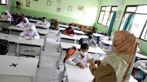 We did not find results for: Potret Murid Smpn 2 Bekasi Belajar Tatap Muka Saat Pandemi Foto 1