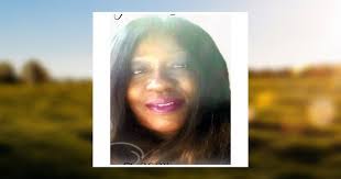 Rose Creighton's Instagram, Twitter & Facebook