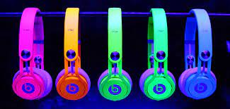 Comes with cords and carrying case. David Guetta X Beats By Dre Neon Mixr Commercial Bts Beats By Dre Beats Headphones Cheap Beats
