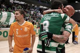 O hóquei em patins é uma das modalidades de maior tradição no sporting clube marinhense, não só por ser uma das que mais público atraiu na marinha grande, mas também pelas alegrias que tem dado aos marinhenses ao longo dos anos. Hoquei Em Patins Sporting Campeao 30 Anos Depois Bom Dia Alemanha