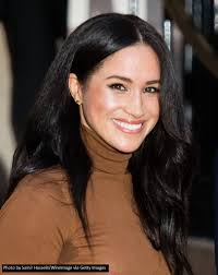 Meghan Markle wows fans by revealing a stunning white gown thought to be  her unused backup wedding dress from 2018 😍 Photos & video in the comments  👇