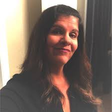 Caron Hill's Instagram, Twitter & Facebook