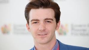 Drake bell, full name jared drake bell, starred on drake and josh, an american sitcom on the nickelodeon network created by controversial television producer dan schneider. Drake Bell Bio Age Height Net Worth Girlfriend Gay Married Wife Celebily