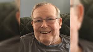 Shelly Metz's Instagram, Twitter & Facebook