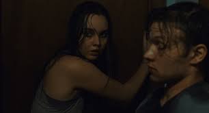 Cara rudland thought she'd left her southern roots and troubled family far behind, but returns to the scenic lowcountry of her childhood summers after losing her job in chicago. The Beach House Szene 1 Film Rezensionen De