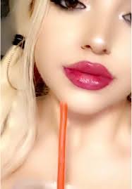 Trisha Braun's Instagram, Twitter & Facebook