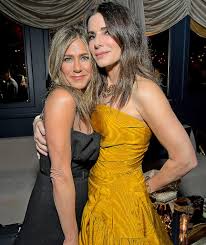 Jennifer aniston was born in sherman oaks, california, to actors john aniston and nancy dow. Jennifer Aniston 51 Ich Erlebe Jetzt Die Kreativsten Abenteuer Leute Bild De