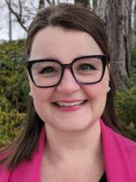 Danielle Hibbert's Instagram, Twitter & Facebook