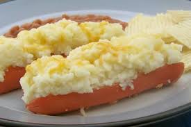 Hot Dog Boats 3 Ingredients Fun For Kids To Make Recipe Food Com Recipe Food Easy Potato Recipes Recipes