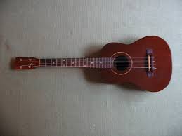 Coffee machine manufacturers uke strings identify definition. Flea Market Music Offers An On Line Community For Ukulele Players To Ask Questions To Chuck Fayne Regarding Ukulele Valuations Ukulele History Ukulele Tuning And Many Other Ukulele Questions