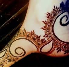 Pin By Asma Mohamed On حنا Leg Henna Designs Leg Henna Foot Henna