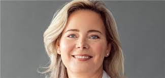 Alexandra Bishop's Instagram, Twitter & Facebook