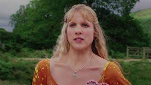 Here S What The Cast Of Ella Enchanted Looks Like 14 Years Later It Cast Pearl Necklace Enchanted