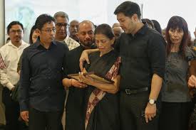 He was honoured with emeritus professor title by the uni. Family And Friends Say Goodbye To Khoo Kay Kim
