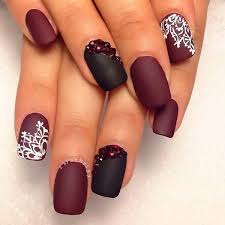 The best part about maroon nails is that it fits basically any skin tone. Beautiful Matte Black And Maroon Nail Art Design The Matte Polish Makes The Design Pop Out Even More As The La Matte Nails Design Maroon Nails Maroon Nail Art