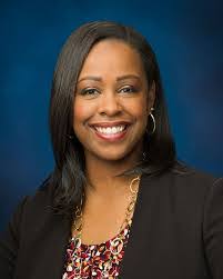 Doris Fernandez's Instagram, Twitter & Facebook