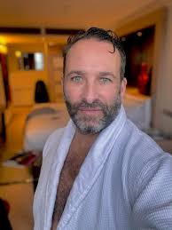 Javier Fernández Casanova (@javiermco)