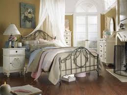 Die meisten farbpaletten, die zu shabby chic passen, sind ziemlich entspannend. Einrichten Im Shabby Chic Stil Trendomat Com