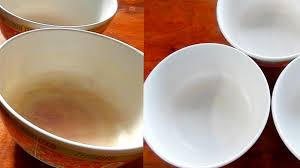 A combination of baking soda, dish soap, and water, according to becky rapinchuck of the blog clean mama. Cleaning Plastic Dishes Specks From Tomato Sauce Or Other Acidic Foods Youtube
