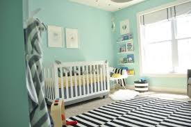 Les Nuances De Vert Inspirantes Dans La Chambre Bebe Fille Kid Room Decor Modern Nursery Baby Girl Room