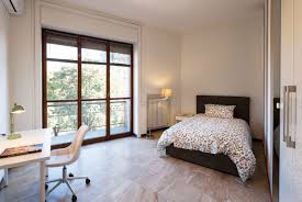 Includes all you'll ever need to make your bed. Single Bedroom In A 6 Bedrooms Apartment 13a Moares