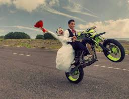 Misalnya video kata kata sampai kumpulan foto kocak. Foto Romantis Naik Motor Cb Nusagates