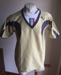 Vendita online delle più importanti squadre maglie calcio a poco prezzo ed estere migliore prezzo e servizio online. Maglia Calcio Italia Puma Italy Portiere Vintage Jersey Football Soccer Buffon Calcio Maglia Maglie Da Calcio