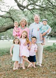 Spring Outfits For Family Pictures 50 Best Outfits Page 30 Of 100 Summervacationsin Com Family Photoshoot Outfits Fall Family Photos Spring Family Pictures