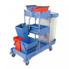 Chariot de ménage avec poubelle 120l, 2 seaux de 6l, 1 seau essoreur 18l et 3 plateaux. Chariot De Menage Compact Numatic Npf1605 Toutotop Materiel De Nettoyage Produit D Entretien Lubrifiant Pour Professionnel Et Particulier