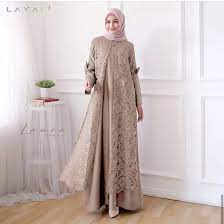 Walaupun ini bukan acara mereka, tetapi wanita manapun pasti ingin terlihat menarik dan cantik dalam acara tersebut. Gamis Terbaru Trend Kekinian Model Modis Simple Pakaian Casual Masa Kini Baru Gaun Pesta Perempuan Lebaran Busana Wanita Cantik 2020 Dress Ibu Muslimah Trendy Murah Baju Kondangan Modern Syari Baju Gamis Syari