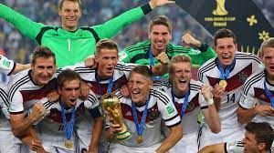 In rom wurde die mannschaft von teamchef franz beckenbauer weltmeister. Weltmeister Deutschland Fuhrt Weltrangliste Weiter An Dfb Deutscher Fussball Bund E V