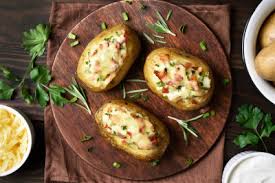 Pommes De Terre Farcies Rapides A La Raclette Recette En 2020 Pommes De Terre Farcis Au Four Pommes De Terre Farcies Pomme De Terre