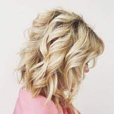 Today S Look We Love How Future Professional Kyli Frauenheim Adds Texture To A Layered Lob With Big Bar How To Curl Short Hair Big Hair Curls Big Barrel Curls