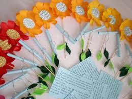 Un nou an școlar stă să înceapă cu emoție și sperăm noi cu bucurie, atât pentru profesori, cât și pentru elevi. Prima Zi De È™coalÄƒ Flori È™i Mesaje MotivaÈ›ionale Materiale Didactice De 10 Zece