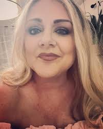 Amy Childress's Instagram, Twitter & Facebook