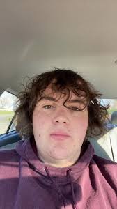 Gabe Kelly's Instagram, Twitter & Facebook