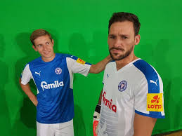 Holstein kiel is currently on the 18 place in the 2. Facebook