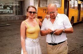 Похоронен актёр в москве на новодевичьем кладбище, участок № 10, ряд № 6, место № 18. Zhena Evgeniya Evstigneeva Irina Cyvina I Byvshie Pervaya I Vtoraya Suprugi Aktera