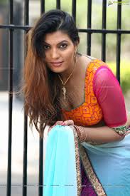 Saree embodies the essence of female attractiveness. Hot Indian Saree Cleavage Page 32 Of 56 Unusual Attractions