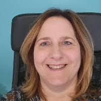 Dara Osborne's Instagram, Twitter & Facebook