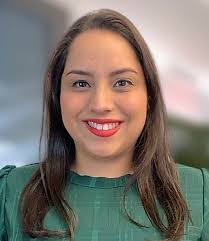 Sarah Dill's Instagram, Twitter & Facebook