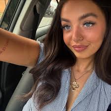 funding a front left enthusiasts club w my people 🐝📺