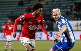 Trưa nay (giờ hà nội), sc heerenveen đăng trên facebook chính thức của clb bức ảnh văn hậu tập luyện cùng đội tuyển việt nam tại sân thammasat. Ä'oan VÄƒn Háº­u Trá»Ÿ Vá» Sc Heerenveen Sáº¯p Ban Luon Háº­u Vá»‡ Trai