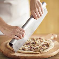 The pizza slicer is a melee weapon, that can be acquired from pizza kid with a drop chance of 3%. Big Ass Pizza Cutter